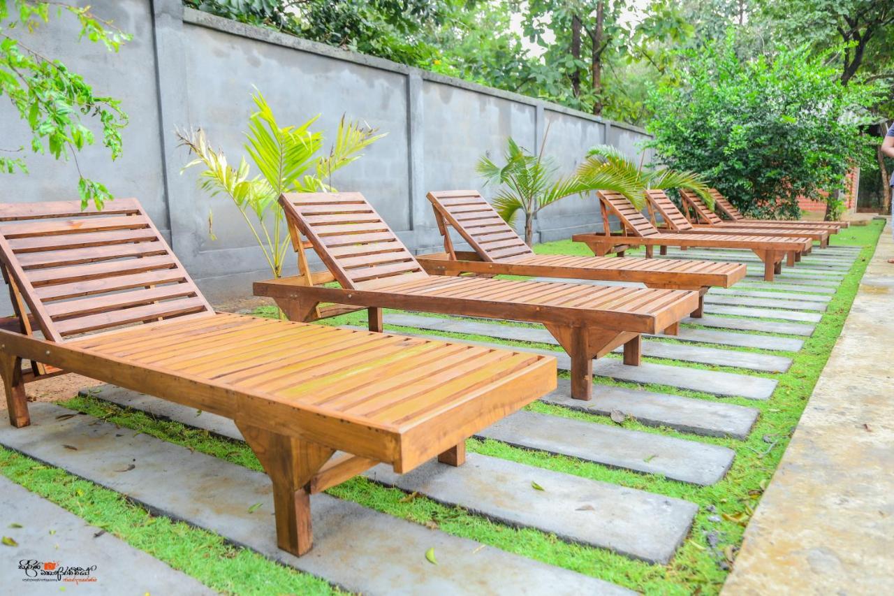 Naturaliza Sigirîya Extérieur photo